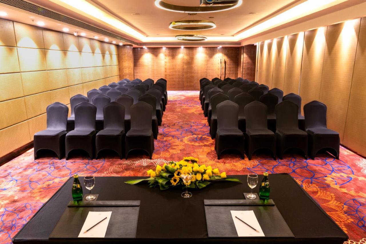 Best Western Plus Narasapura Bagian luar foto