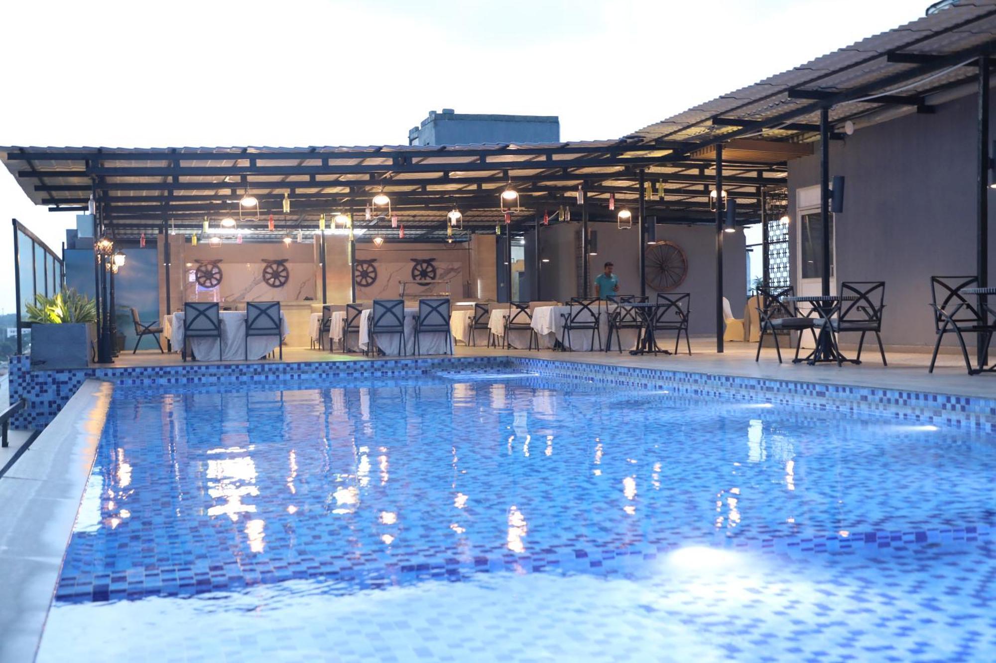Best Western Plus Narasapura Bagian luar foto
