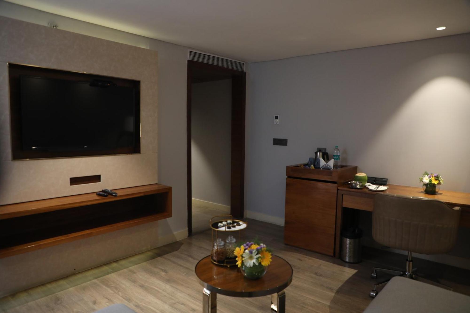 Best Western Plus Narasapura Bagian luar foto