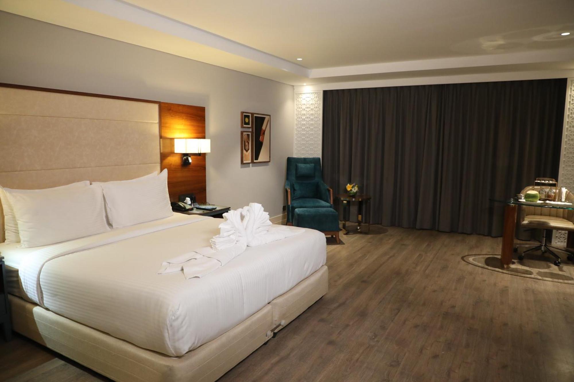Best Western Plus Narasapura Bagian luar foto