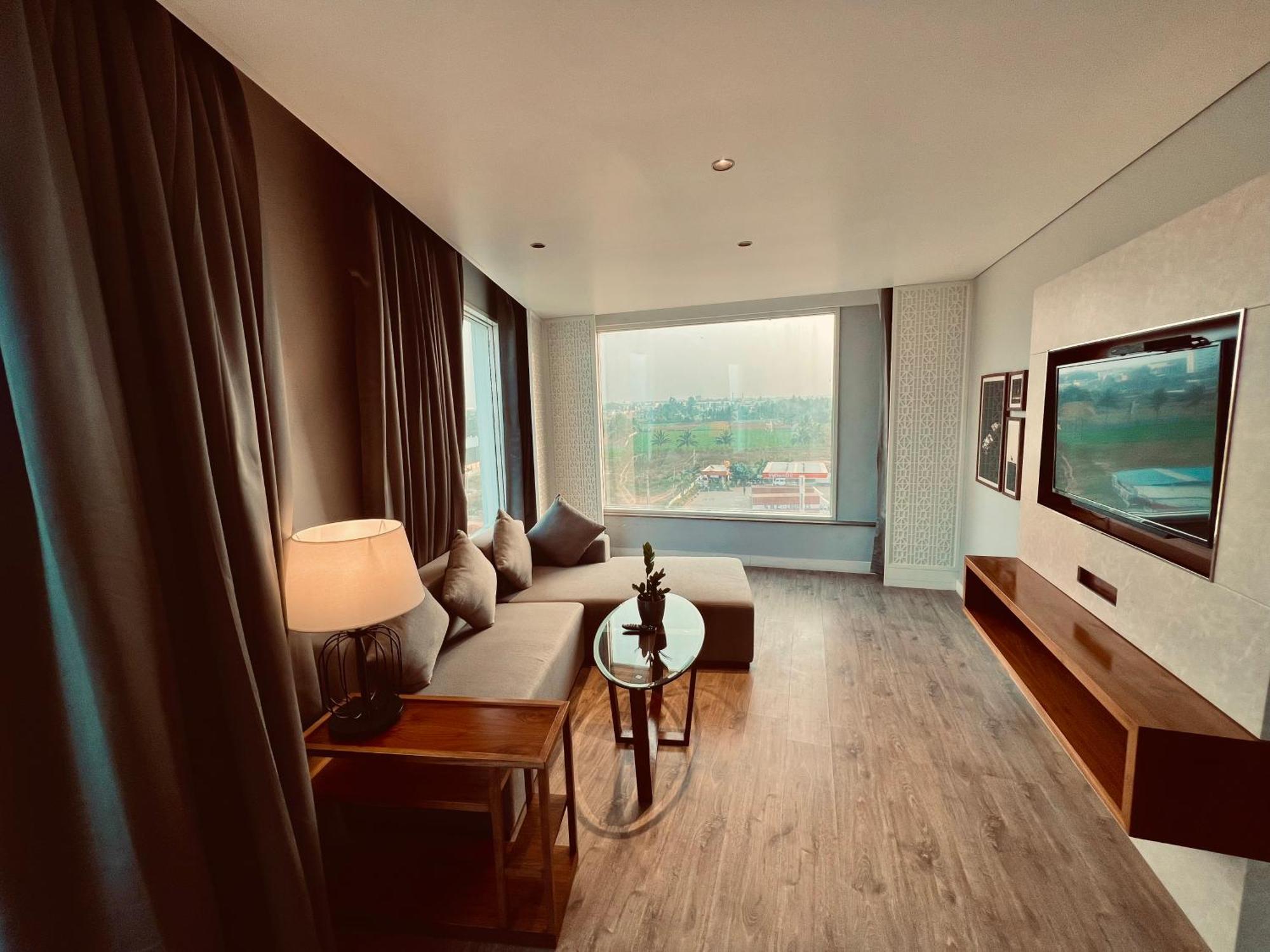 Best Western Plus Narasapura Bagian luar foto