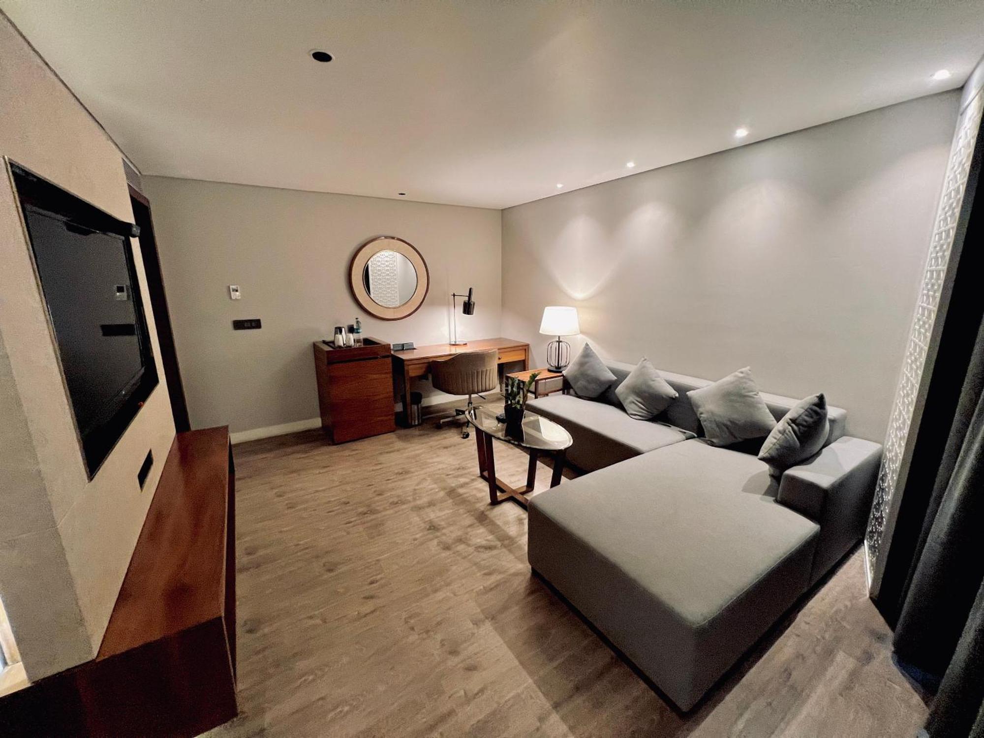 Best Western Plus Narasapura Bagian luar foto
